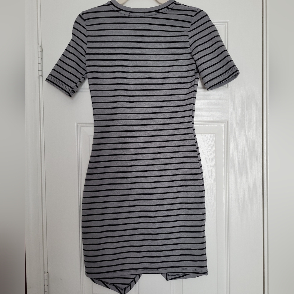 NWOT  Iris Gray & Black Stripe Bodycon Tulip Hem